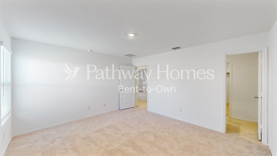 Building Photo - 1329 Plum Rd