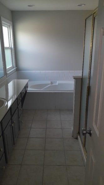 Building Photo - 1206 Mendenhall Ct