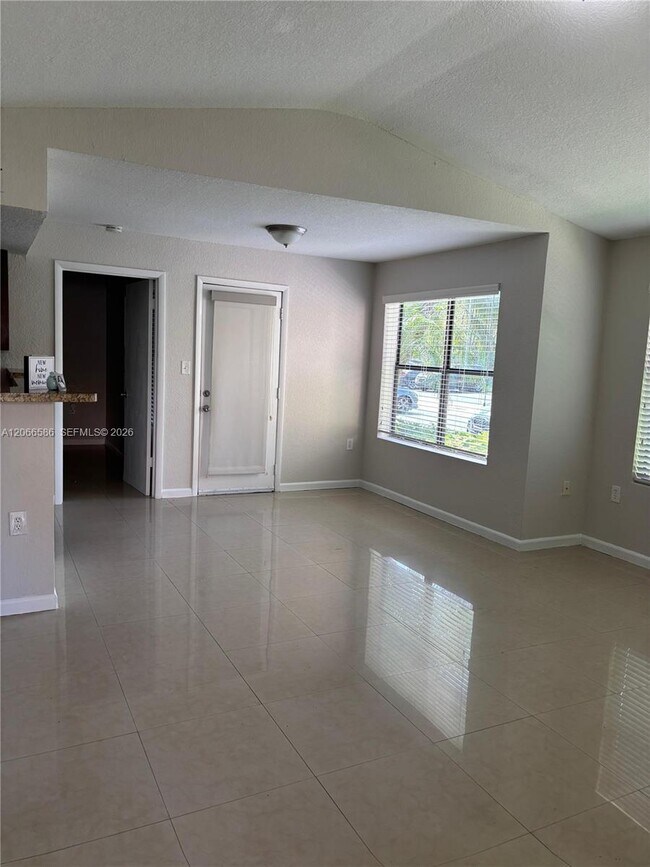 Building Photo - 15591 SW 105th Terrace