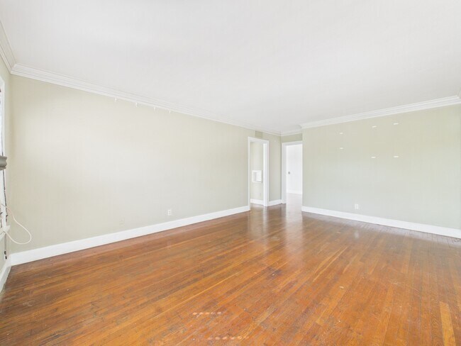 Building Photo - 1920 Richmond Ave.