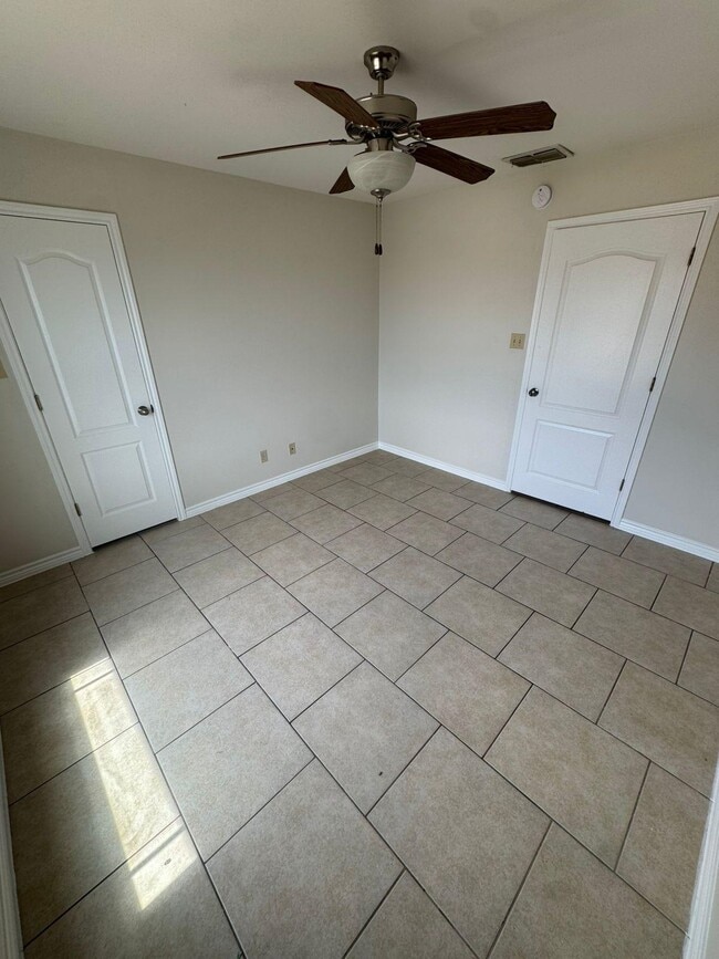 Building Photo - 9805 Sterling Loop