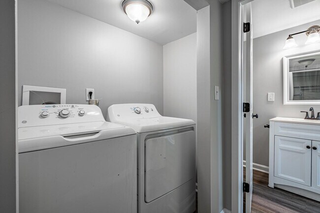 Building Photo - THE CORVAIR l Gorgeous Atlanta House, Close to Parks & Amenities