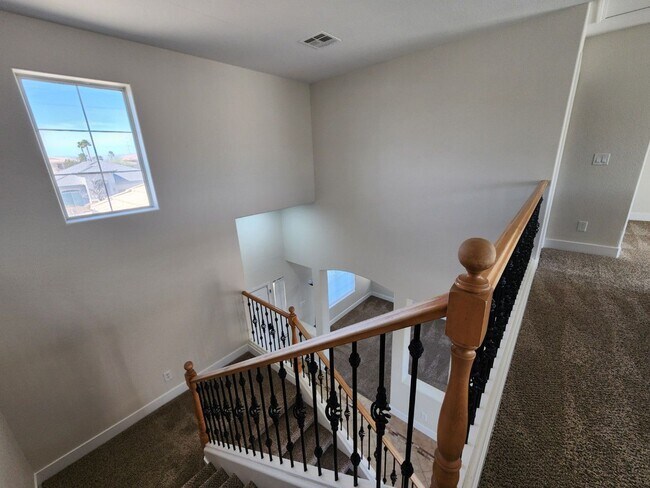 Building Photo - In the Heart of Green Valley Ranch