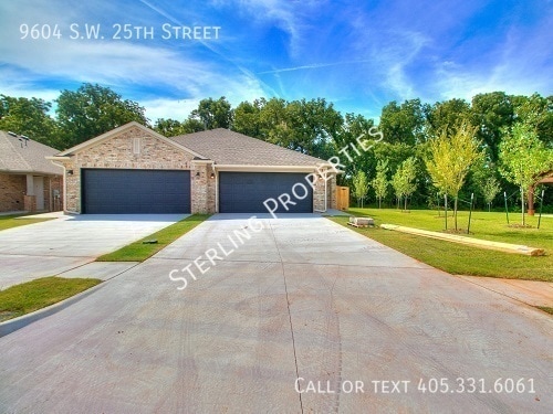 Building Photo - 9604 SW 25th St