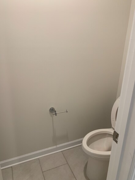Building Photo - 2329 Belterra Dr