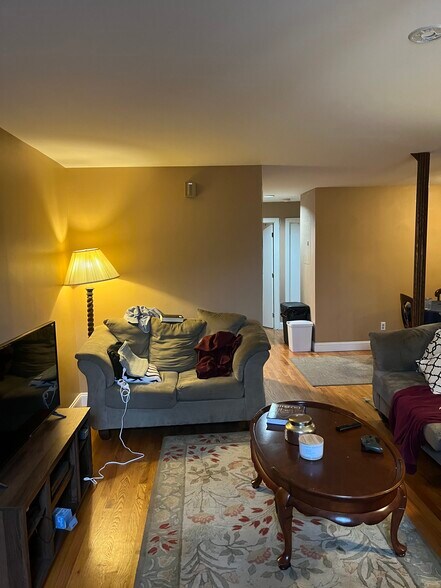 Building Photo - 31 Brainerd Rd