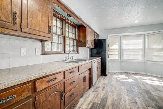 Building Photo - 8435 E 56th Terrace