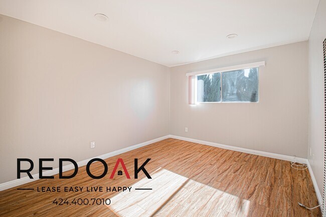 Building Photo - 6819 Laurel Canyon Blvd