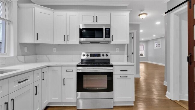 Building Photo - 71 Pierce Ave