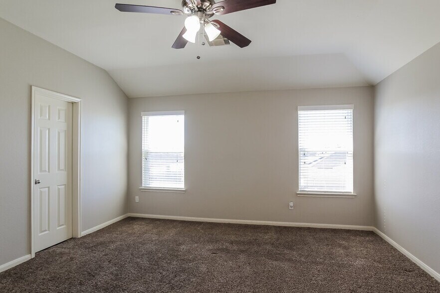 Building Photo - 21835 Octavia Way