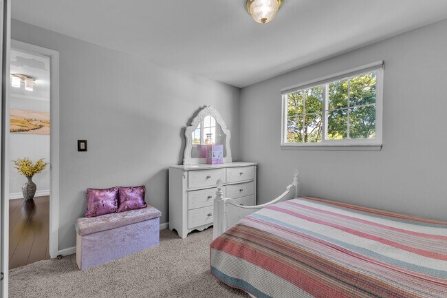 Building Photo - 5555 Patterson Dr