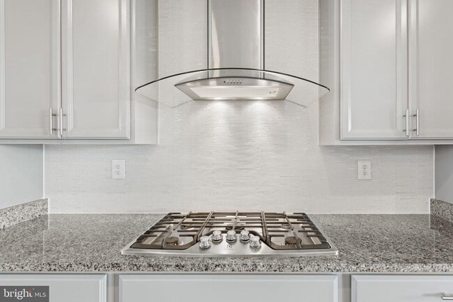 Building Photo - 7086 Executive Way