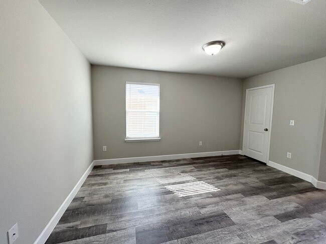 Building Photo - 11708 Cambrian Rd
