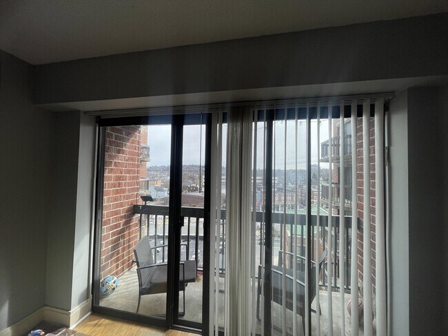 Building Photo - 15 N Beacon St