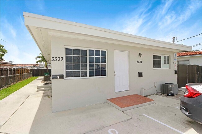 Primary Photo - 3531 SW 91 Ave