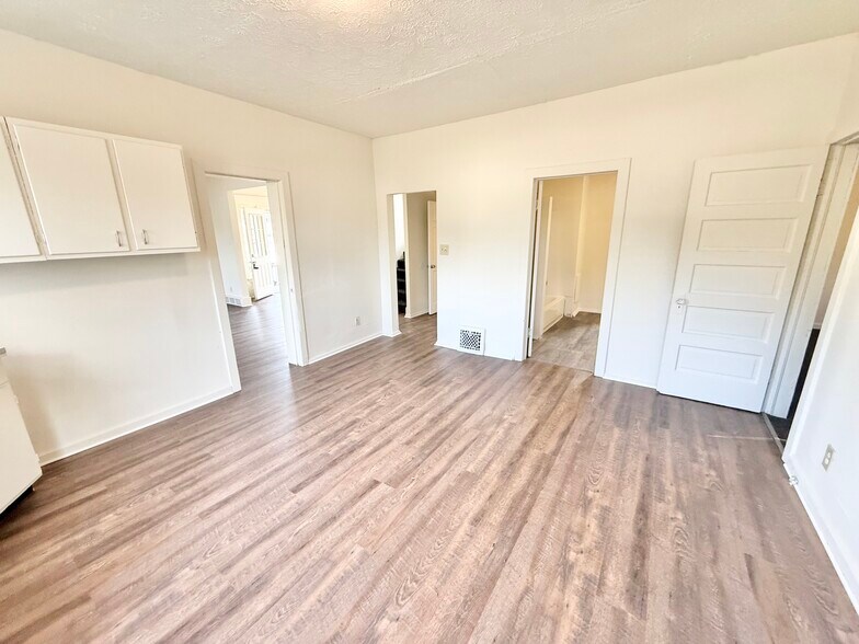 Building Photo - 1507 Garfield Ave SW