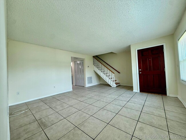 Building Photo - 343 Gulfstream Rd