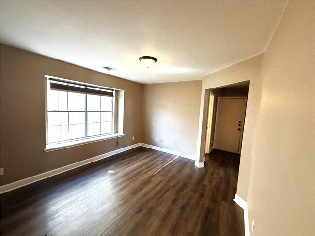 Building Photo - 14333 Teacup Ln