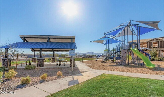 Building Photo - 3916 S 58th Ln