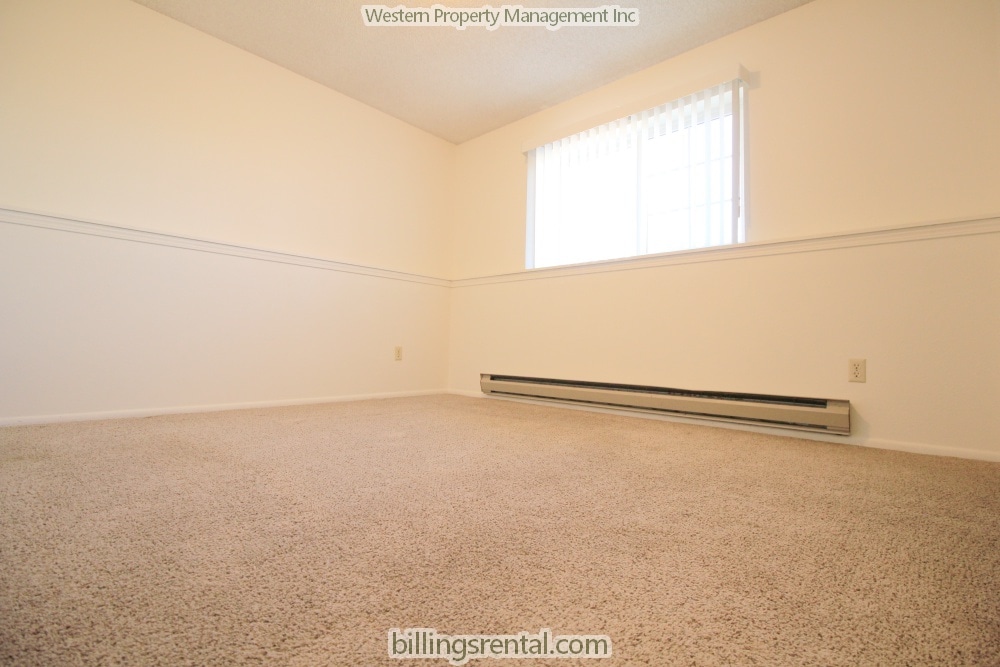 First Bedroom - 1542 Governors Blvd