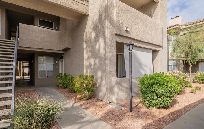 Primary Photo - 3830 E Lakewood Pkwy E