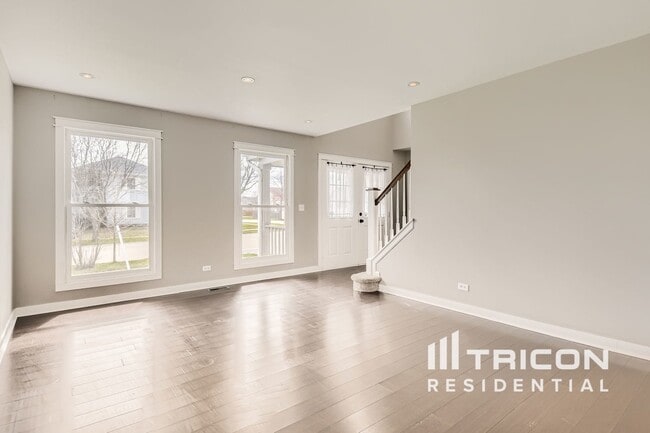 Building Photo - 4805 Goodhue Ln