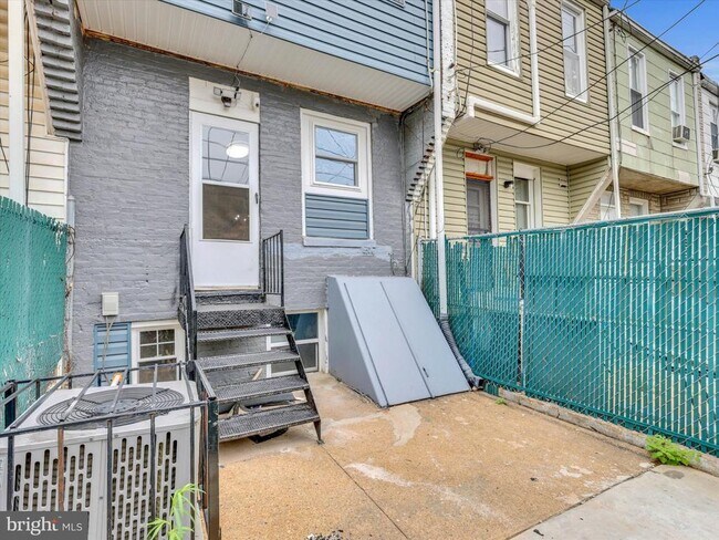 Building Photo - 3009 McElderry St