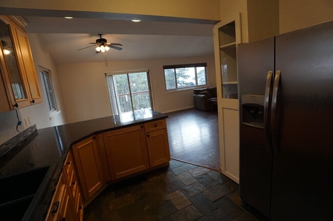 Building Photo - Charming 3 Bed, 2 Bath Rental in Morrison/...