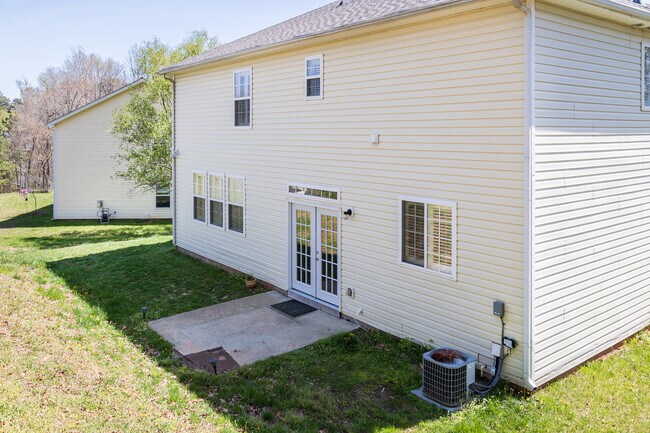Building Photo - 117 Woodtrellis Ct