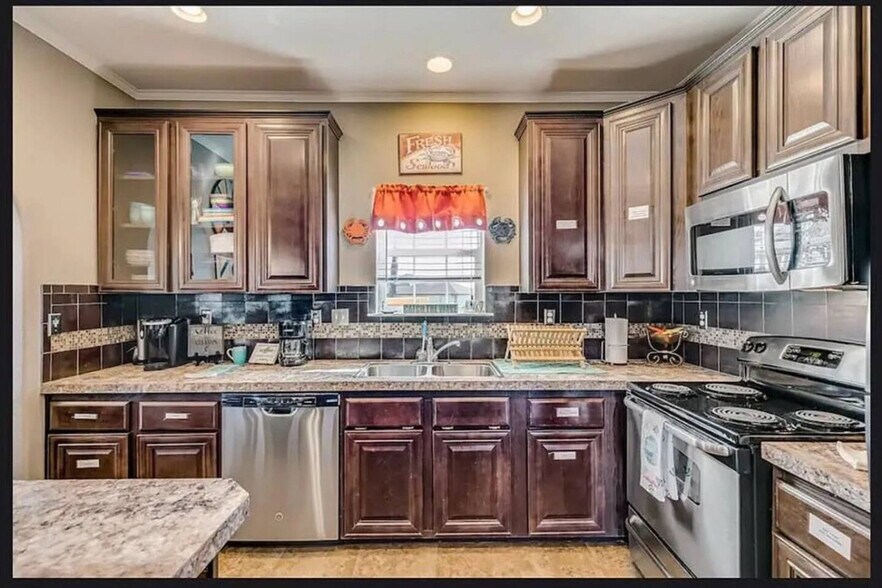 Building Photo - 2019 Flamingo Rd