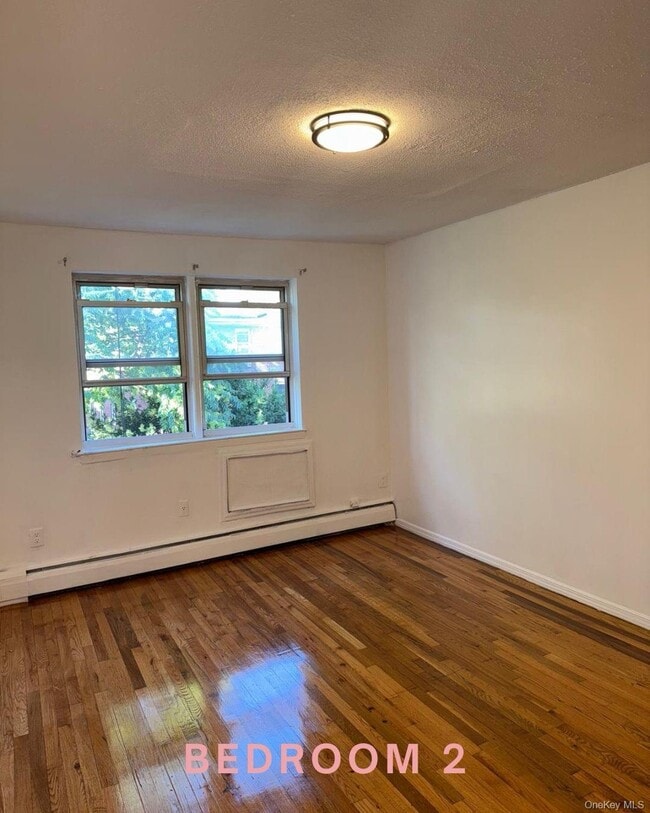 Building Photo - 1253 E 72nd St