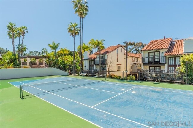 Building Photo - 8642 Villa La Jolla Dr