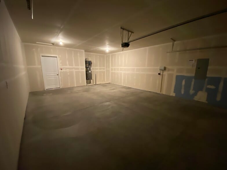 Building Photo - 1640 SW Panorama Dr