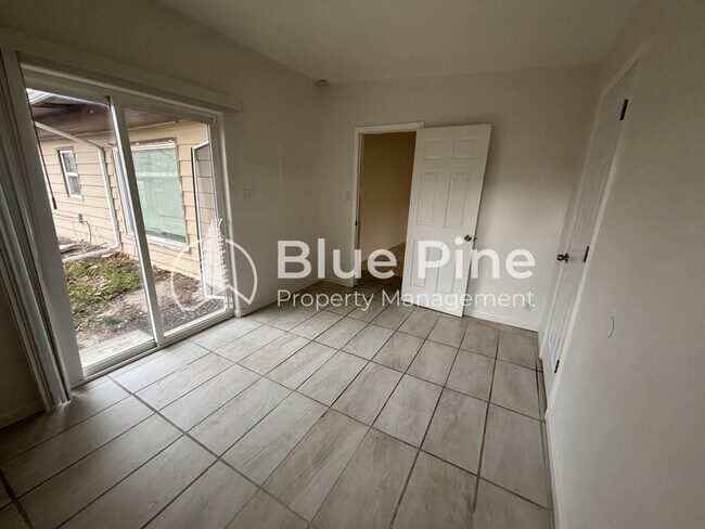 Building Photo - 3551 Jason Ave