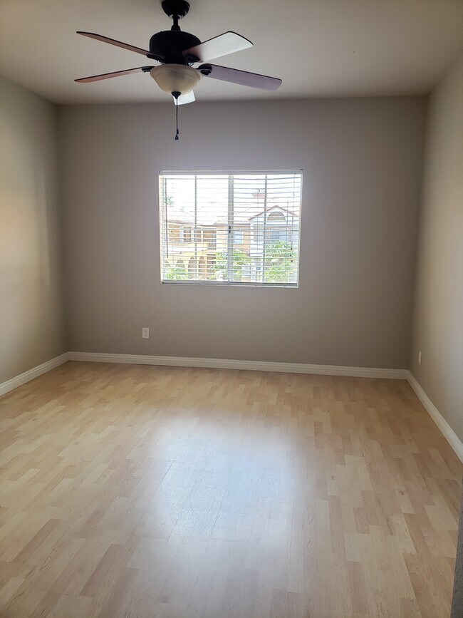 Building Photo - Large 2BD/2BA in Mission Valley - Dual Master Suites! - Open Feel - Quiet, Gated, Central Location!
