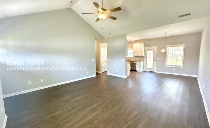 Building Photo - 1207 Trestle Dr