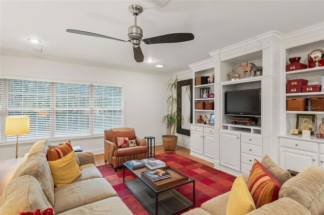 Building Photo - 1222 Lancaster Dr