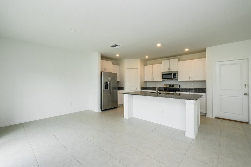 Building Photo - 17854 Beaming Rays Ln