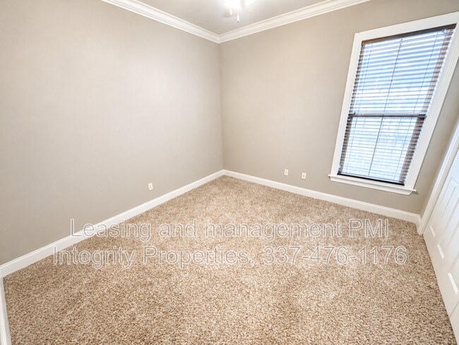 Building Photo - 110 Canton Ct