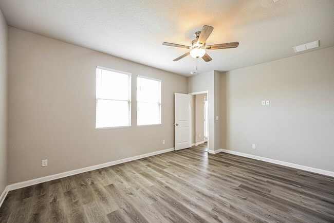 Building Photo - 15815 Spruce River Ct