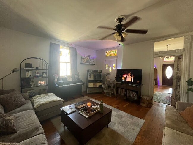 Building Photo - Charming East Nashville Home, 3 Bedrooms/3 baths, fenced yard