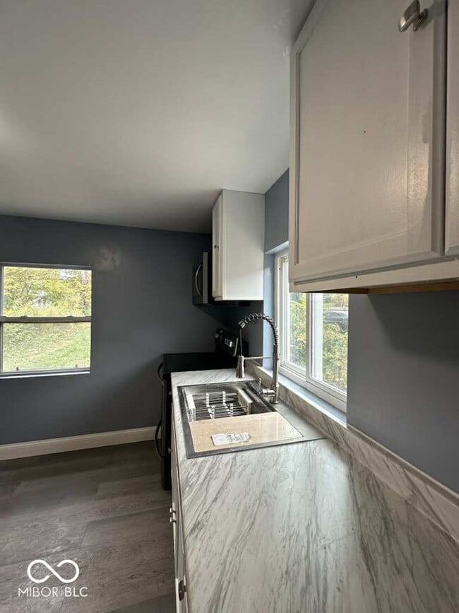 Building Photo - 2729 Columbia Ave