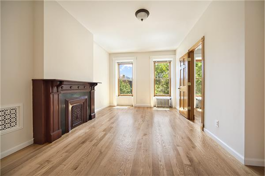 Building Photo - 521 Macon St