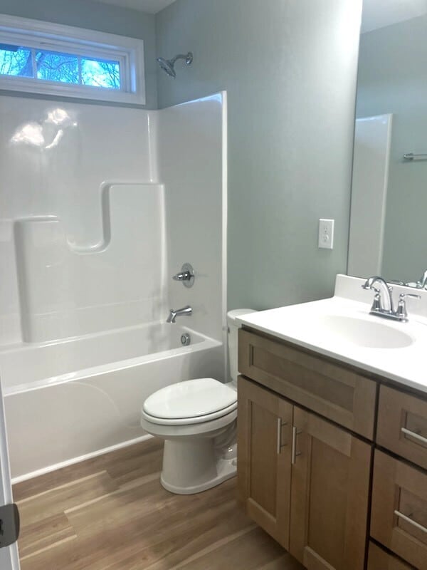 Building Photo - Brand New Beautiful Home with 2 car garage and appls!