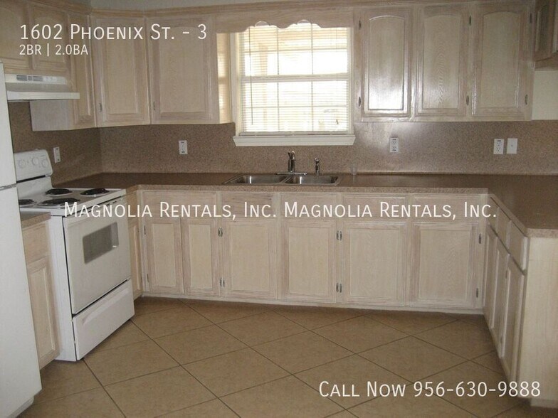 Building Photo - 1602 Phoenix St