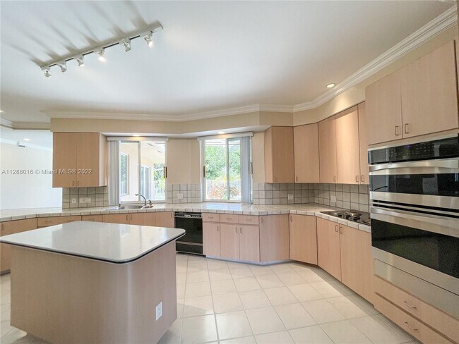 Building Photo - 7101 Holatee Trail