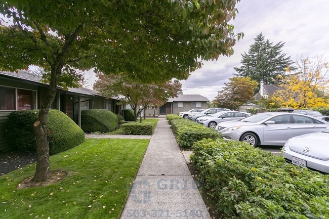 Building Photo - Charming two Bedroom in Mt. Tabor