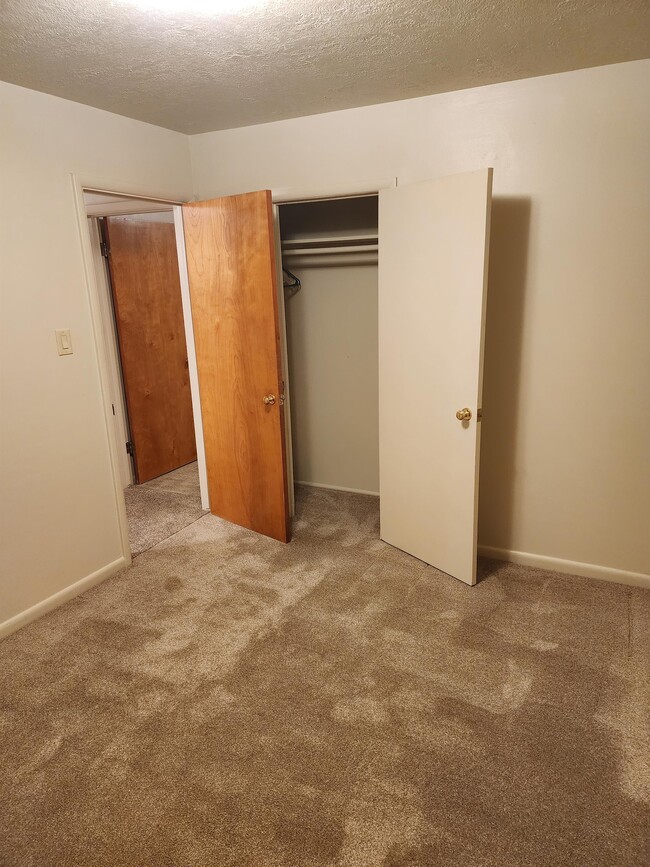 Building Photo - 5065 S 300 W