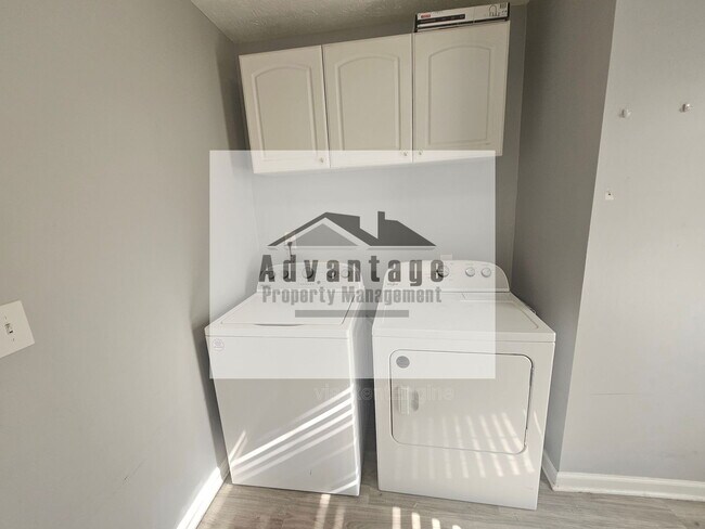 Building Photo - 2853 Da Vinci Blvd