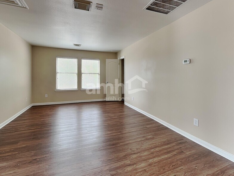 Building Photo - 18302 Fair Grange Ln